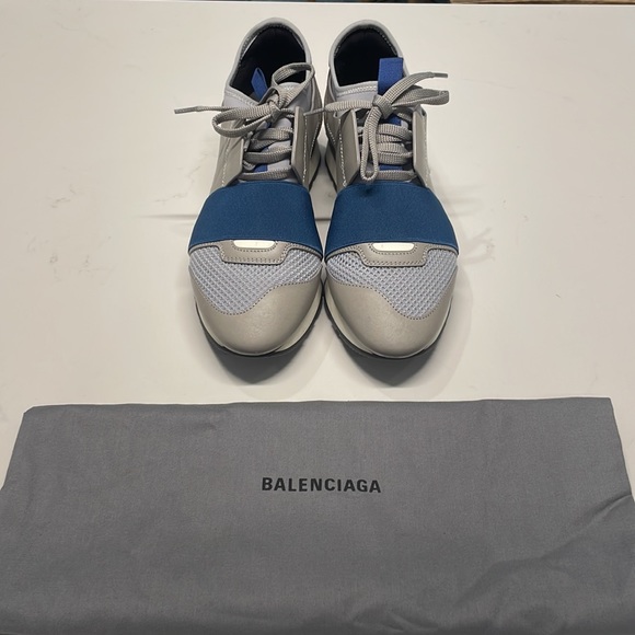 Balenciaga Grey size 7 sneakers barely worn. - Picture 5 of 5